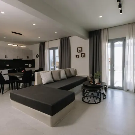 Villa Naxos Finest With Private Pool And Hot Tub At Mikri Vigla, Naxos
