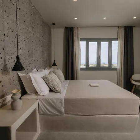 Villa Naxos Finest With Private Pool And Hot Tub At Mikri Vigla, Naxos *
